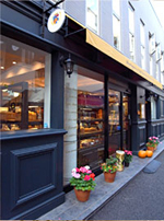 パリの16区をイメージして作られた店舗